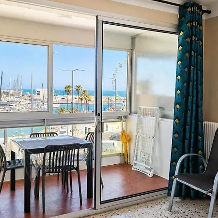2 Pieces Avec Parking Et Vue Sur La Marina Apartmán
