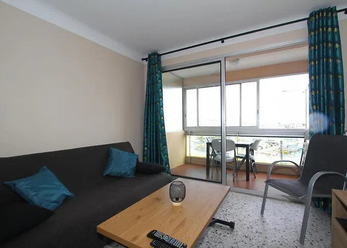 2 Pieces Avec Parking Et Vue Sur La Marina Appartement