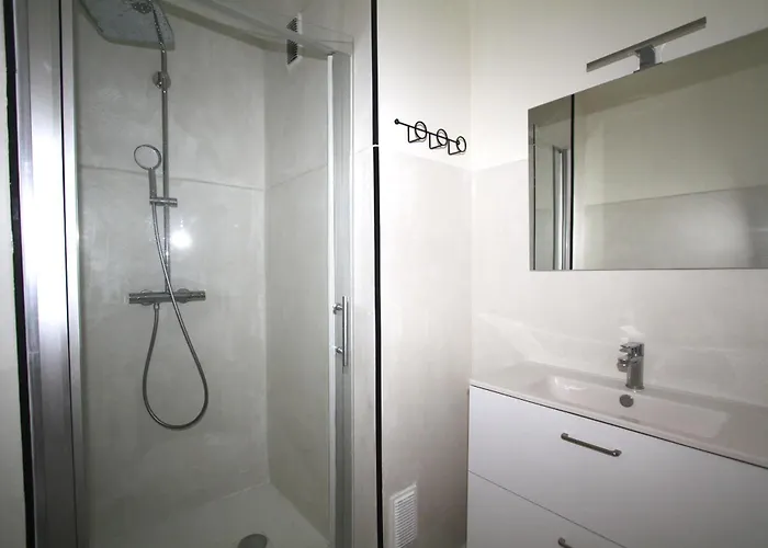 2 Pieces Avec Parking Et Vue Sur La Marina Appartement *